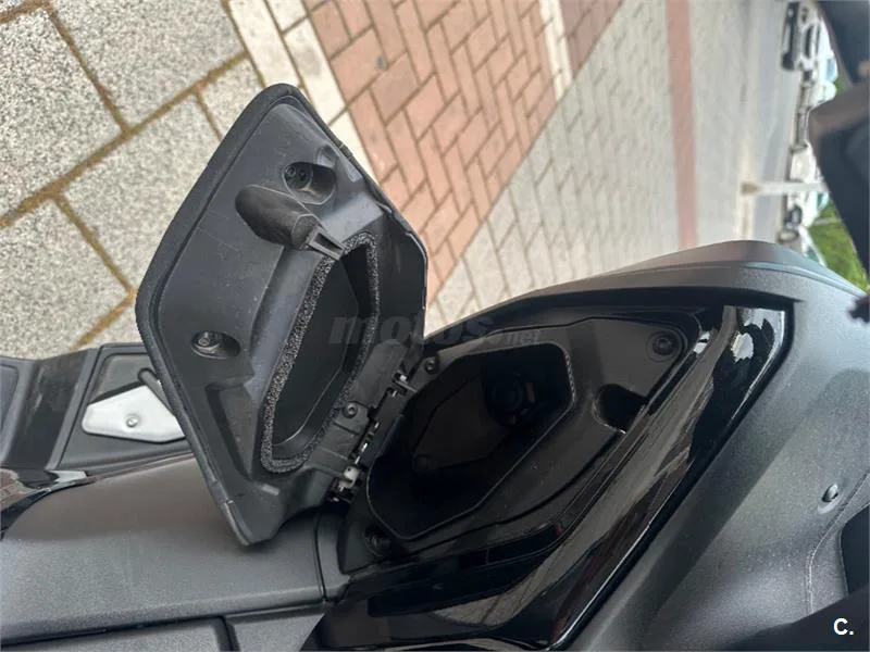 Yamaha XMAX 125 – Vista 11