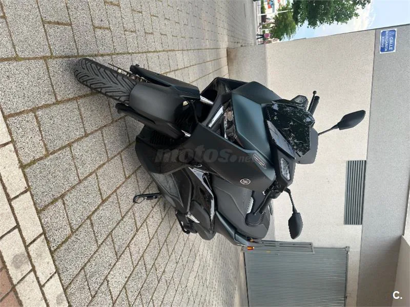 Yamaha XMAX 125 – Vista 22