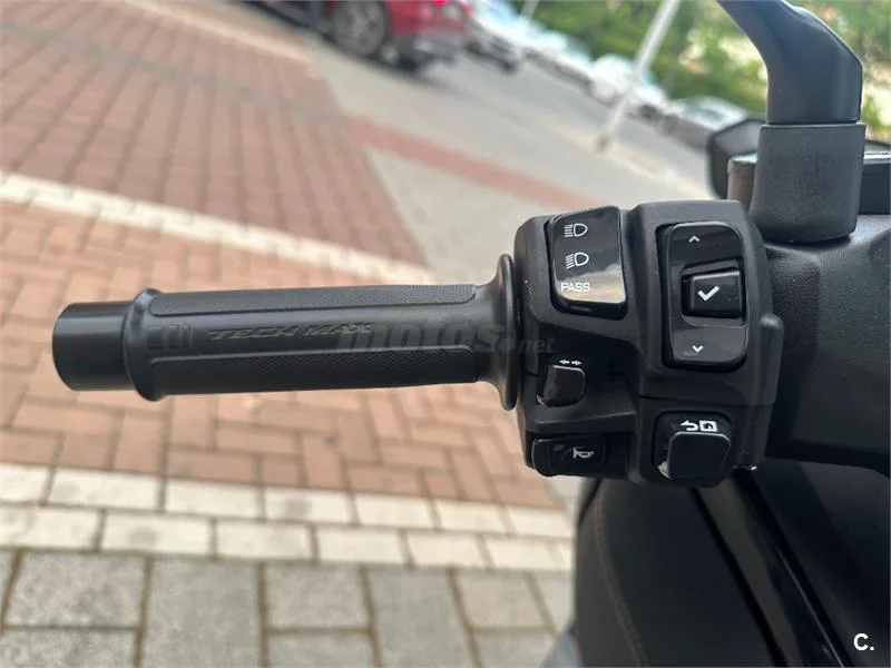 Yamaha XMAX 125 – Vista 6