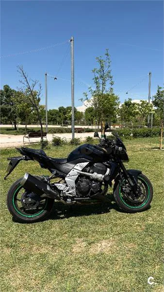 Kawasaki Z 750 – Vista 2
