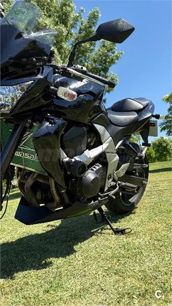 Kawasaki Z 750 – Vista 3