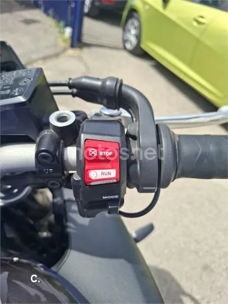 Yamaha MT-10 – Vista 13