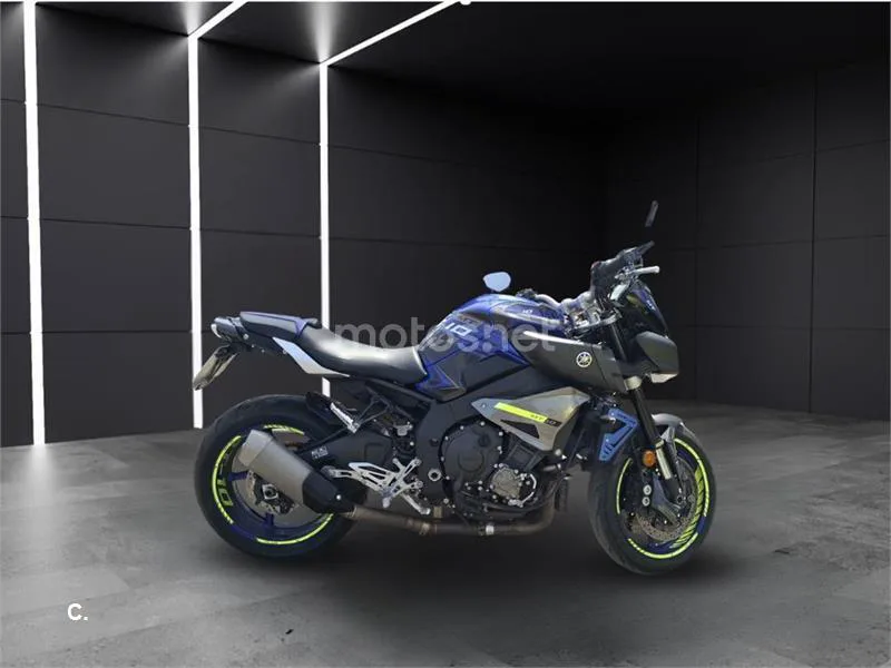 Yamaha MT-10 – Vista 8