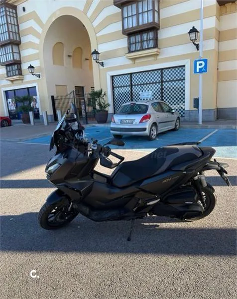 Honda ADV 350 – Vista 4