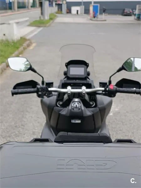 Honda ADV 350 – Vista 2