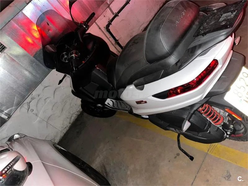 Piaggio MP3 Sport 400 – Vista 2