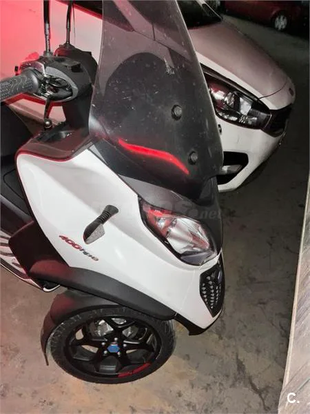 Piaggio MP3 Sport 400 – Vista 3