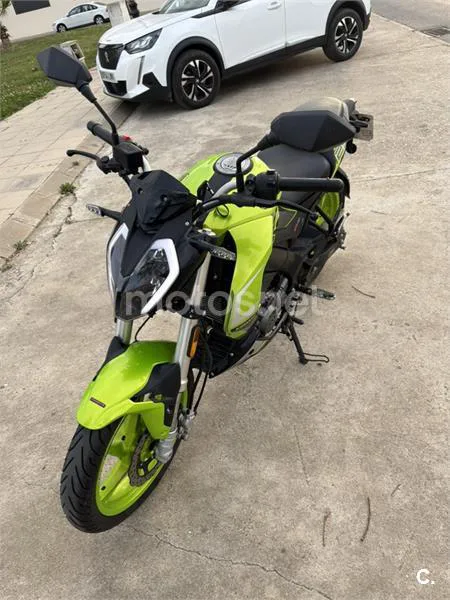 Keeway RKF 125 - Vista 3