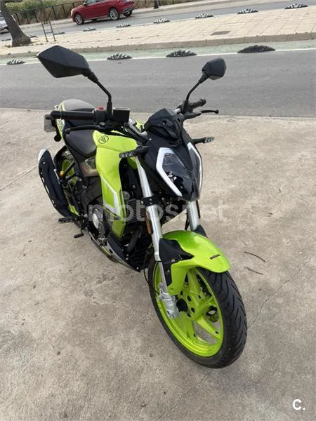 Keeway RKF 125 - Vista 8