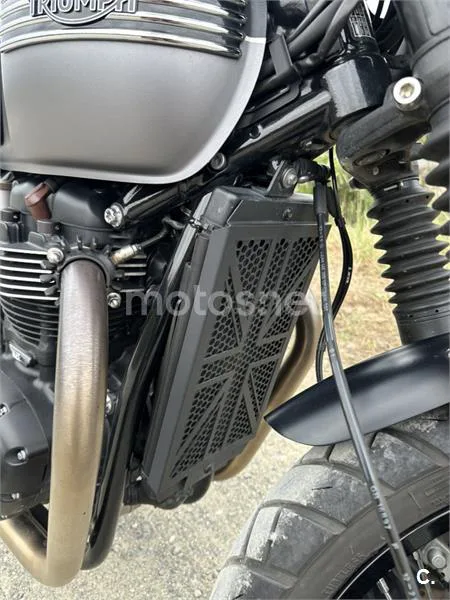 Triumph Bonneville T120 – Vista 3