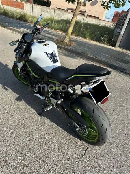 Kawasaki Z 900 – Vista 5