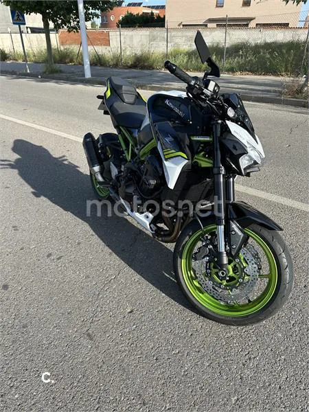 Kawasaki Z 900 – Vista 7