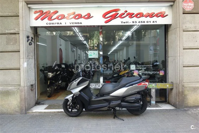 Kymco Super Dink 125 – Vista 3