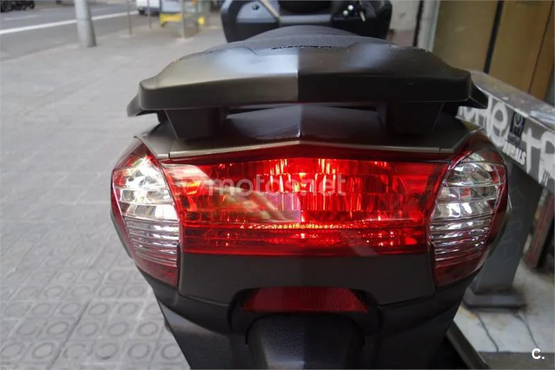 Kymco Super Dink 125 – Vista 10