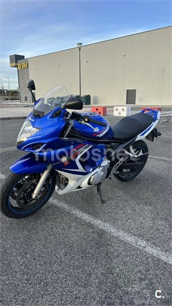 Suzuki GSF Bandit 650 – Vista 5