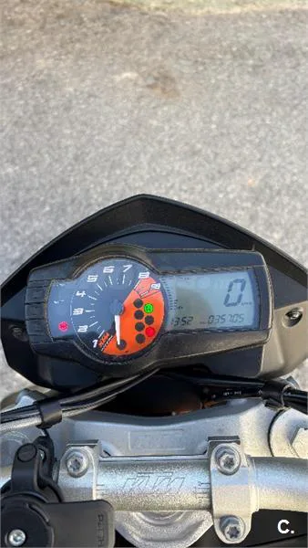 KTM 690 Duke – Vista 6