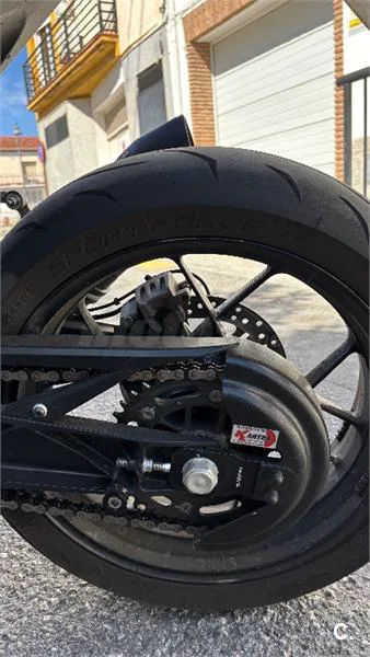KTM 690 Duke – Vista 7