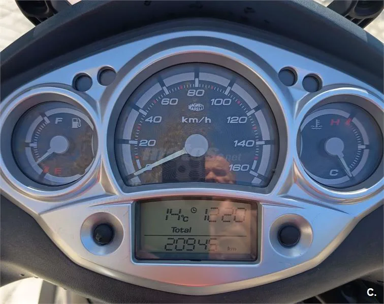 Yamaha X-CITY 250 – Vista 8