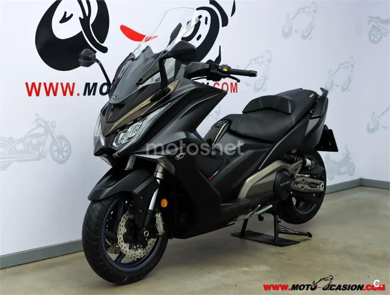 Kymco AK 550 – Vista 7