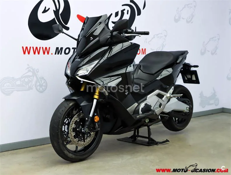 Honda Forza 750 – Vista 8