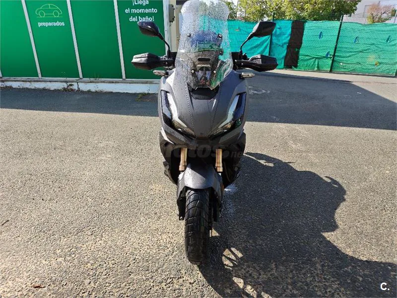 Honda ADV 350 – Vista 2