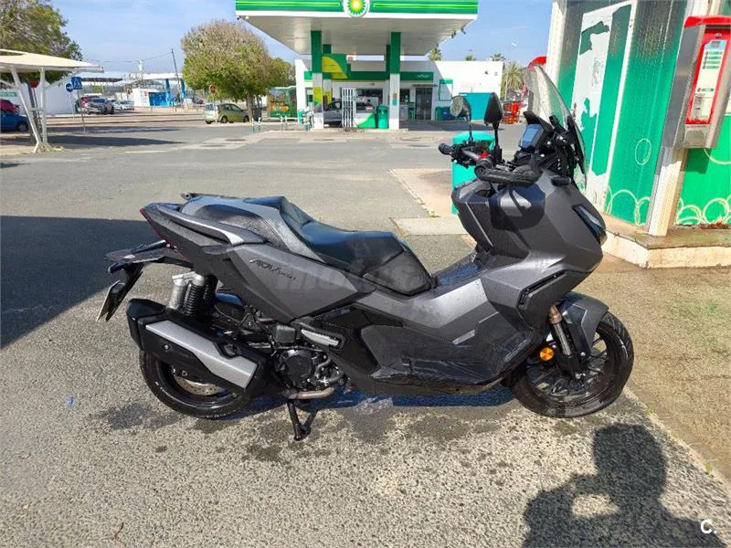 Honda ADV 350 – Vista 3