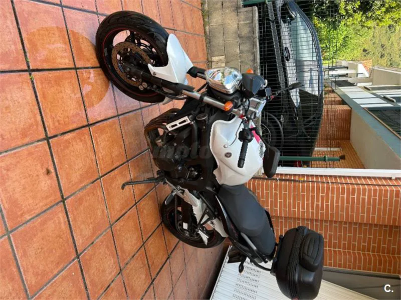 Yamaha FZ6 N S2 – Vista 3