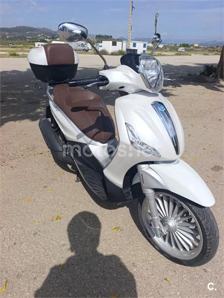 Piaggio Beverly 300 – Vista 3