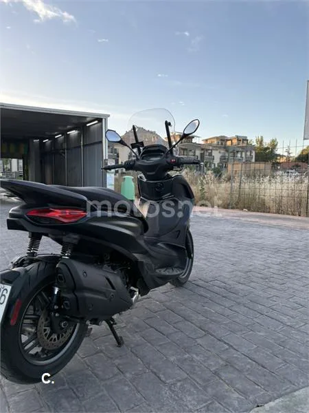 Piaggio Beverly – Vista 3