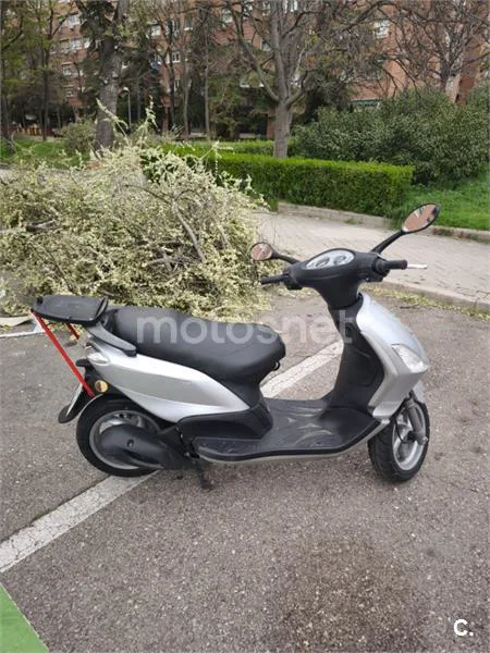 Piaggio Fly 125 – Vista 4