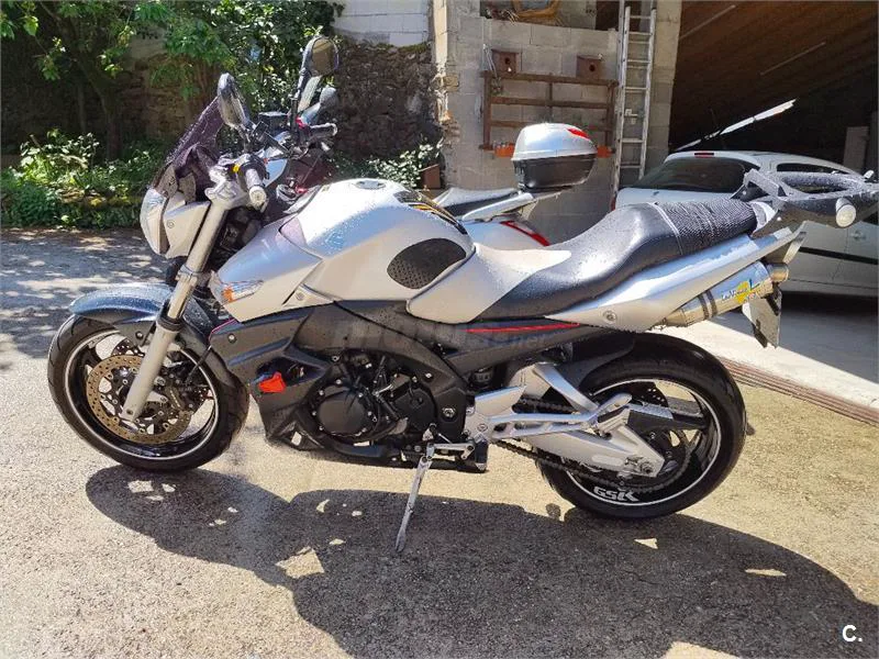 Suzuki GSR 600 – Vista 2
