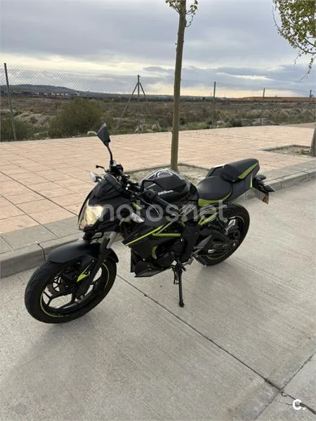 Kawasaki Z 125 – Vista 2