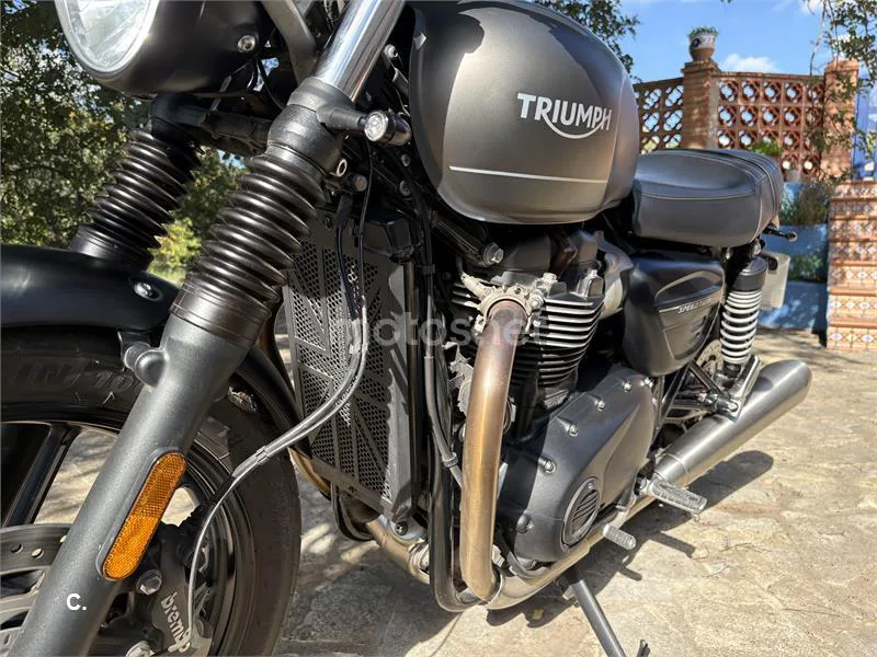 Triumph Speed Twin 900 – Vista 5