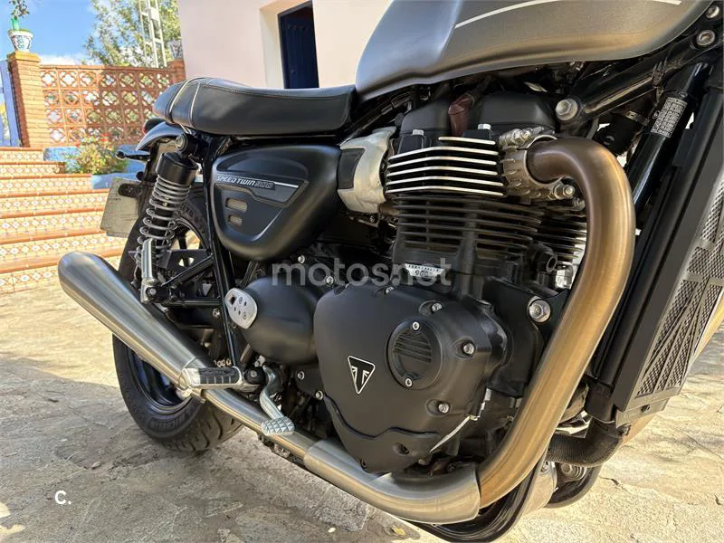 Triumph Speed Twin 900 – Vista 7