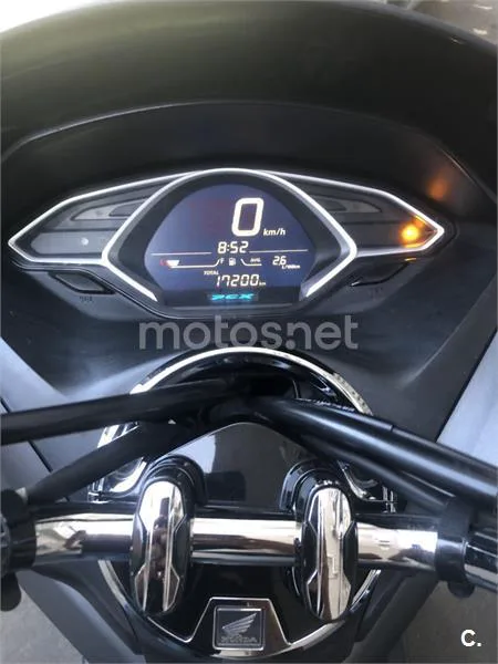 Honda PCX 125 – Vista 3