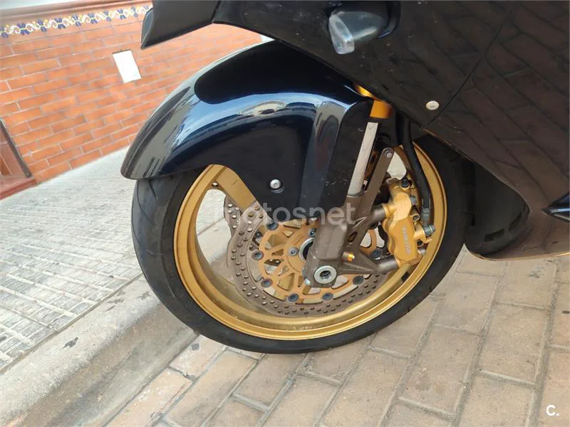 Kawasaki Ninja ZX-10R – Vista 11