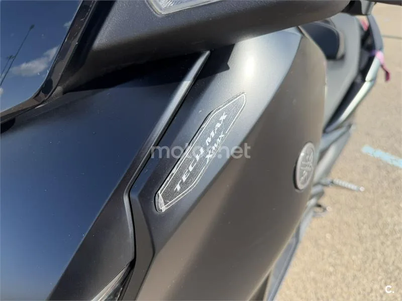 Yamaha XMAX 125 – Vista 25