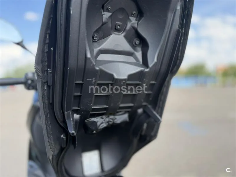 Yamaha XMAX 125 – Vista 7