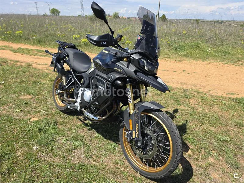 Voge 900 DSX – Vista 6