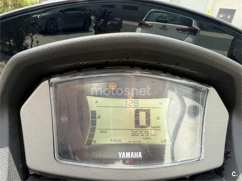 Yamaha NMAX – Vista 4
