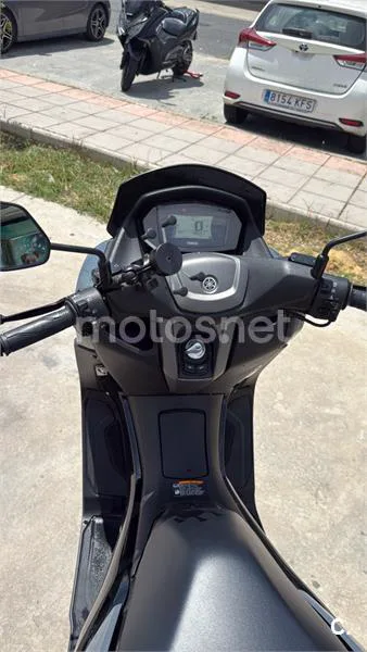 Yamaha NMAX – Vista 7