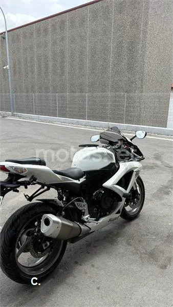 Suzuki GSX-R600 - Vista 5