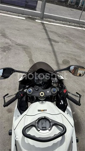 Suzuki GSX-R600 - Vista 7