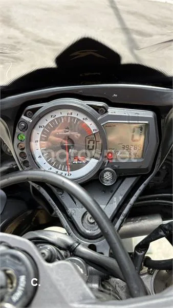 Suzuki GSX-R600 - Vista 9