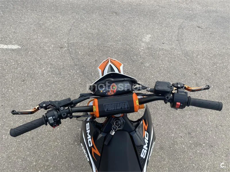KTM 690 SMC R – Vista 5