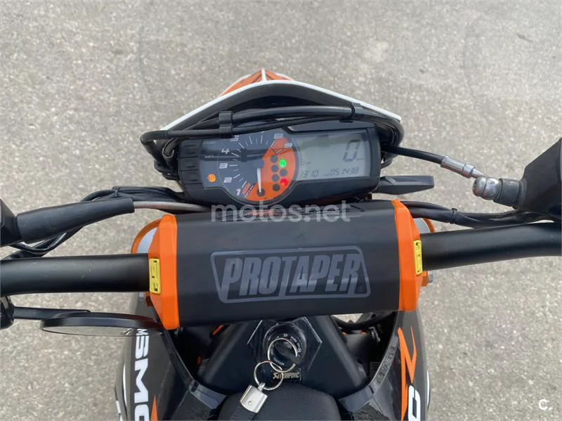 KTM 690 SMC R – Vista 8