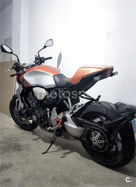 Honda CB 1000R – Vista 9