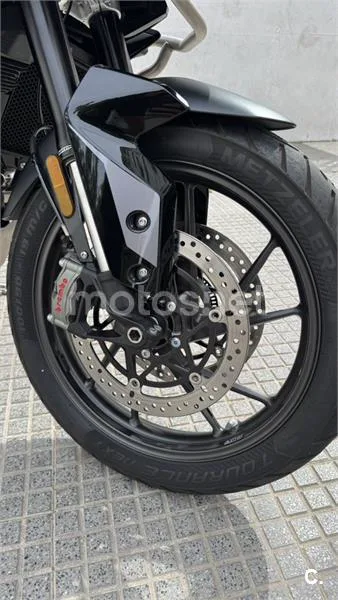 Triumph Tiger 900 – Vista 4