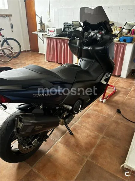 Yamaha TMAX 530 – Vista 4