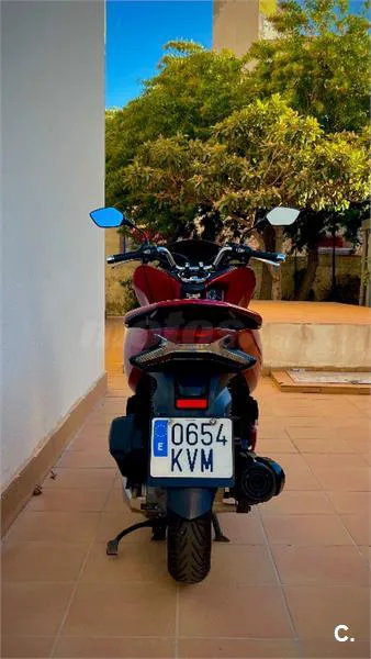 Honda PCX 125 – Vista 4